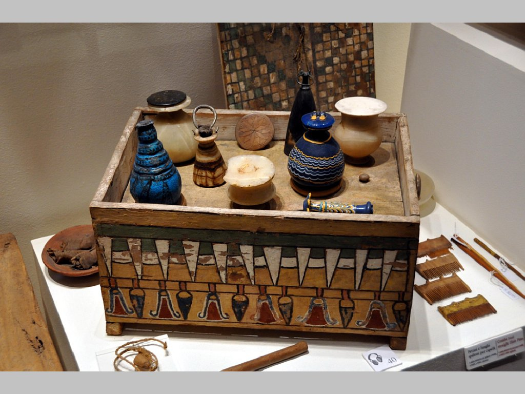 Egipto kosmetikos dėžutė Egipto kosmetikos dėžutė