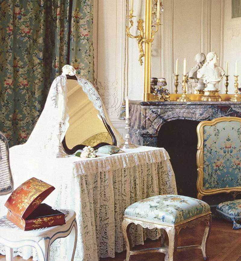 Kosmetinis stalas Madame de Pompadour Kosmetinis stalas Madame de Pompadour